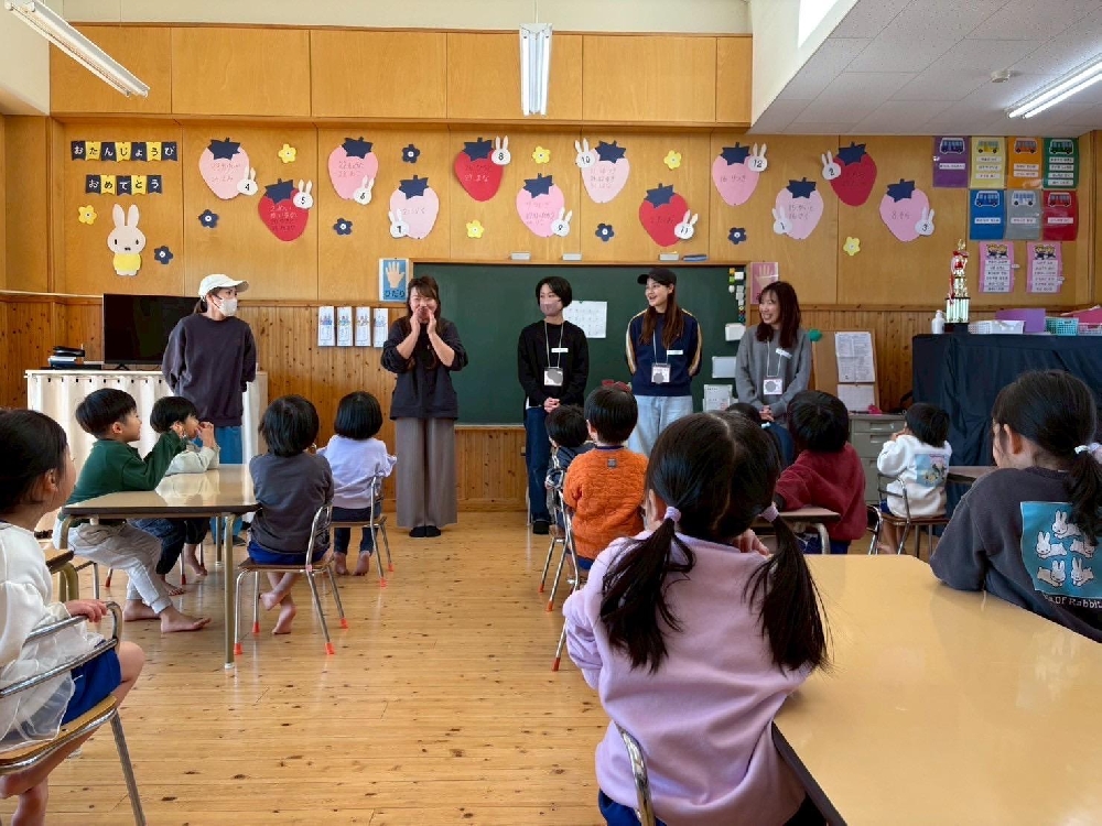 先生がたくさん！（年中・年少）
