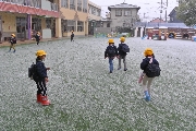 子どもはワクワク　大人はヒヤヒヤ