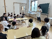 ぴょ〜ん🐸